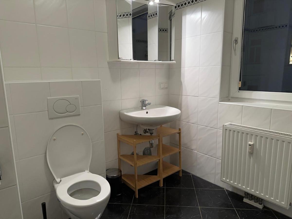 West2 Apartment Wina Bagian luar foto